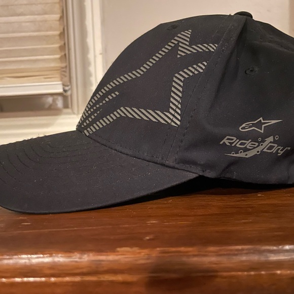 Alpinestars flex fit hat size s/m barely worn - Picture 1 of 3